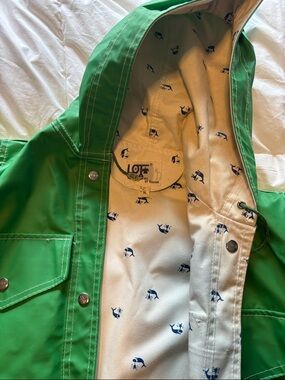 Vintage Green Hooded Rain Jacket with Printed Lining